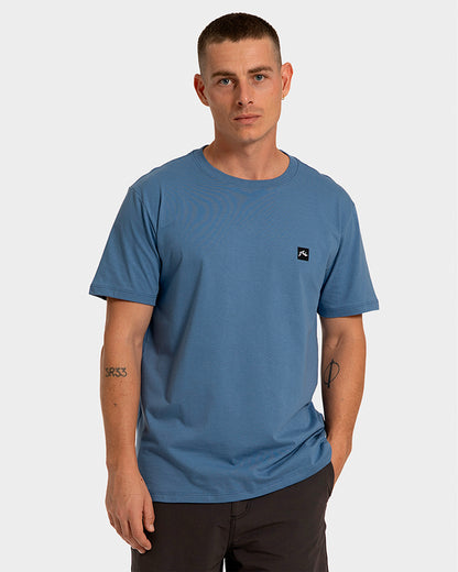 Camiseta Rusty Essential Manga Curta Azul