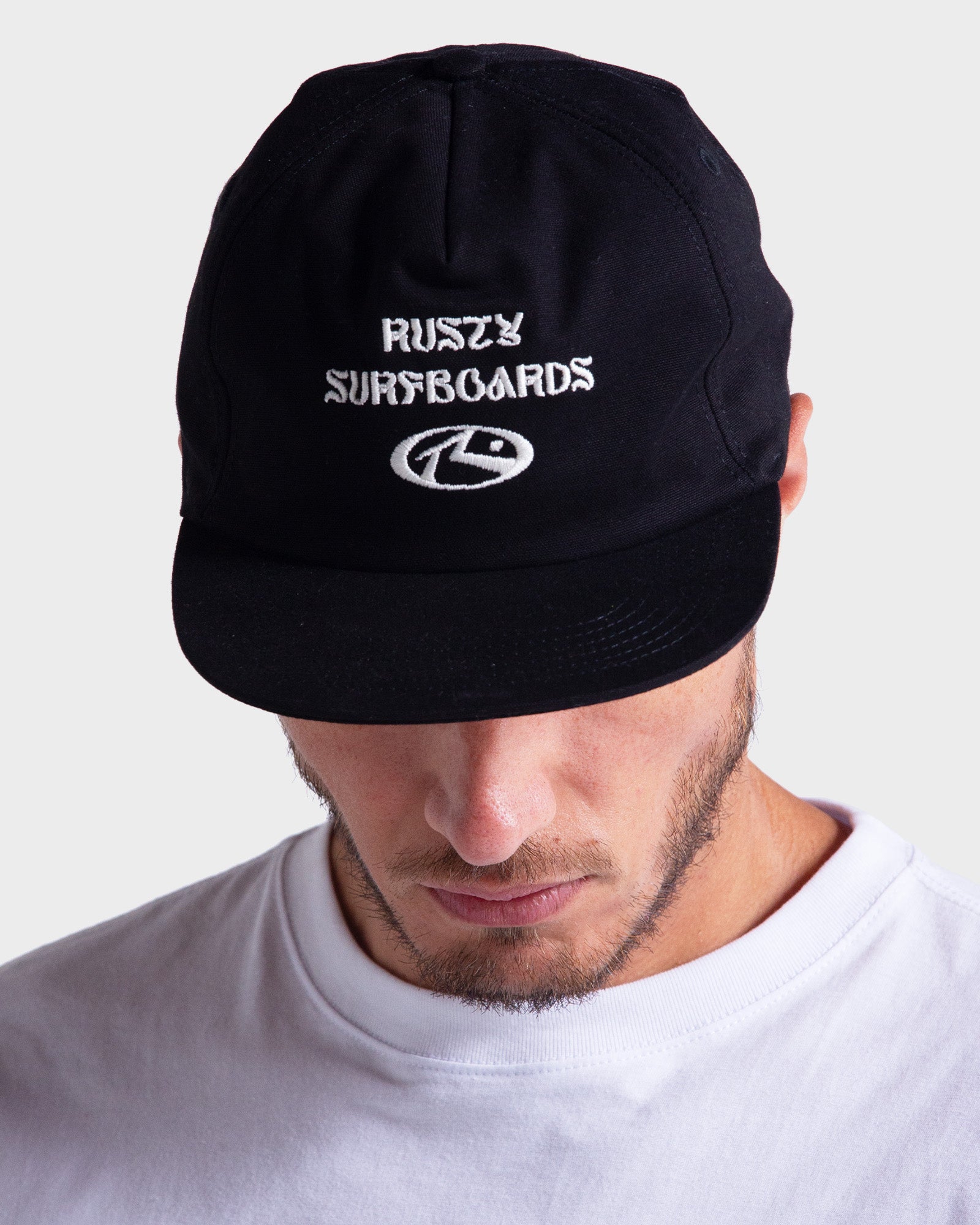 Bonés Rusty: Aba Reta e Curva, Trucker e mais – RustyBrasil