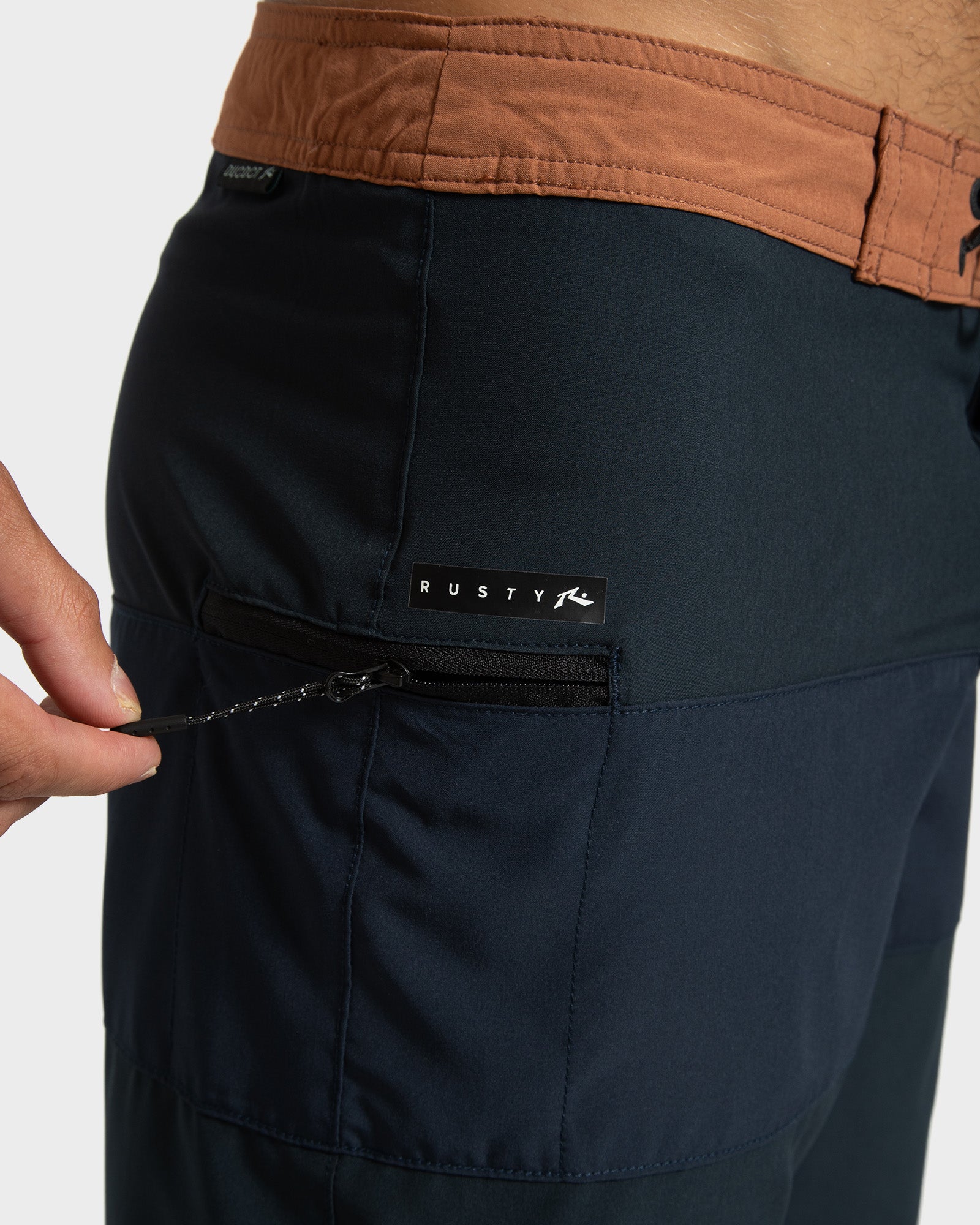 Boardshort Rusty 20'' Sunfall Marinho – RustyBrasil