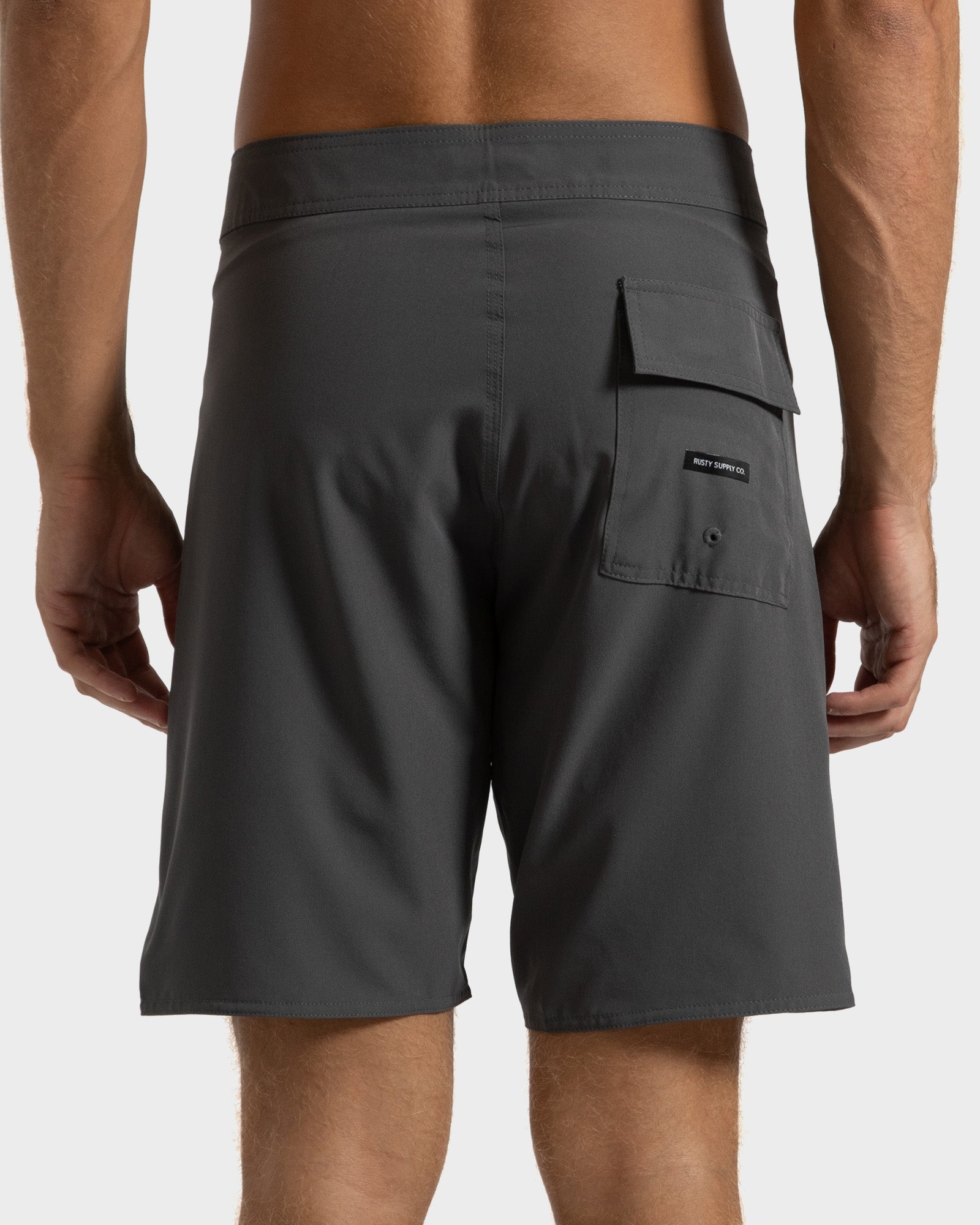 Boardshort Rusty 20'' Wipe Chumbo – RustyBrasil