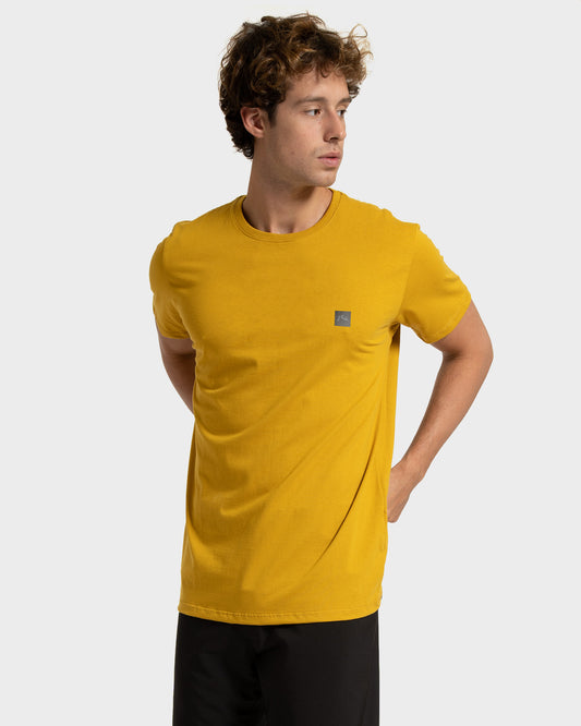 Camiseta Rusty Essential Amarela