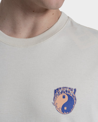 Camiseta Manga Curta Rusty Stickers Bege