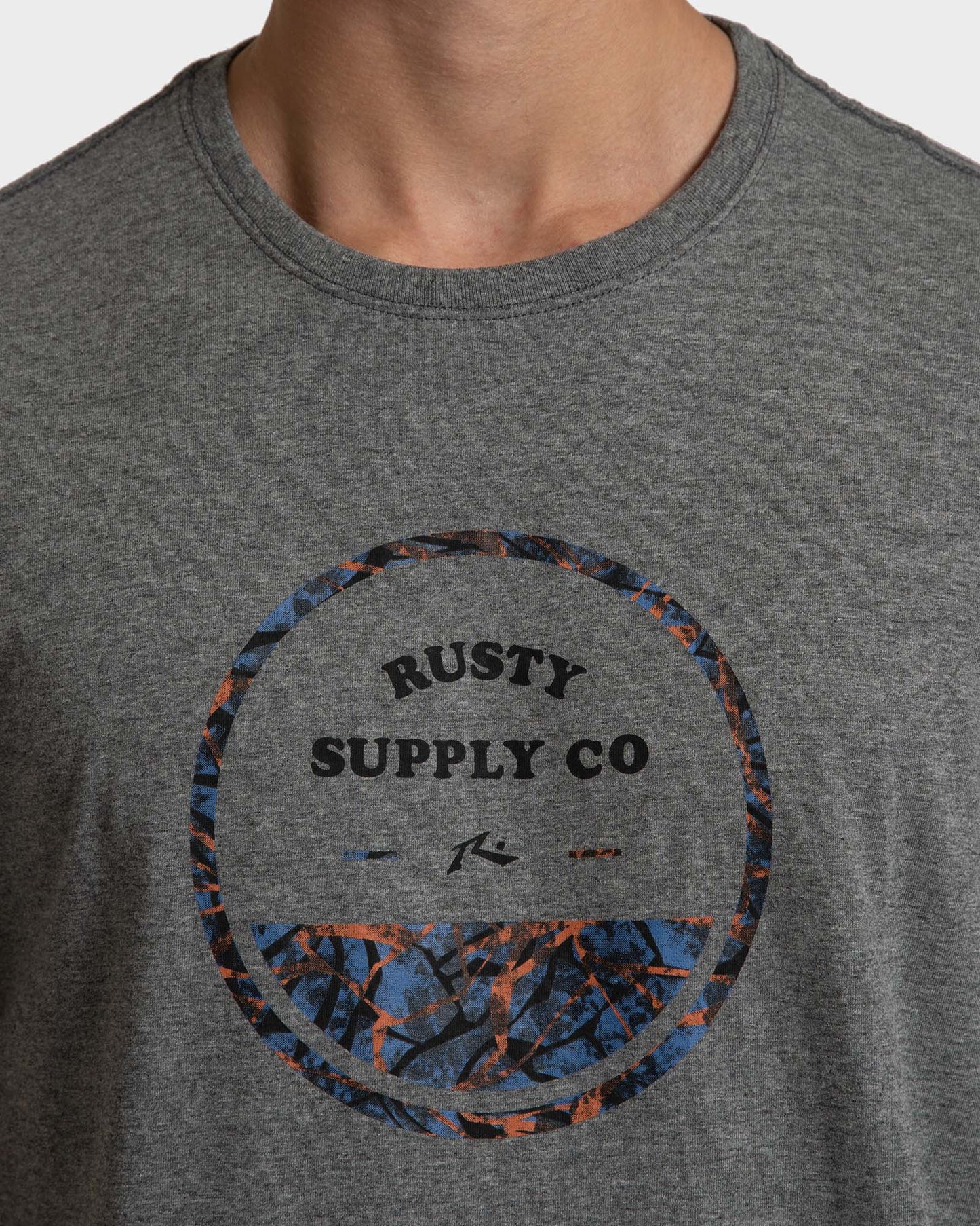 Camiseta Rusty Cobweb Cinza